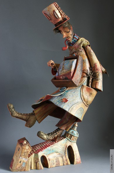 «Городские сны» , папье-маше, высота 55 см, авторская кукла Ларисы Чуркиной.